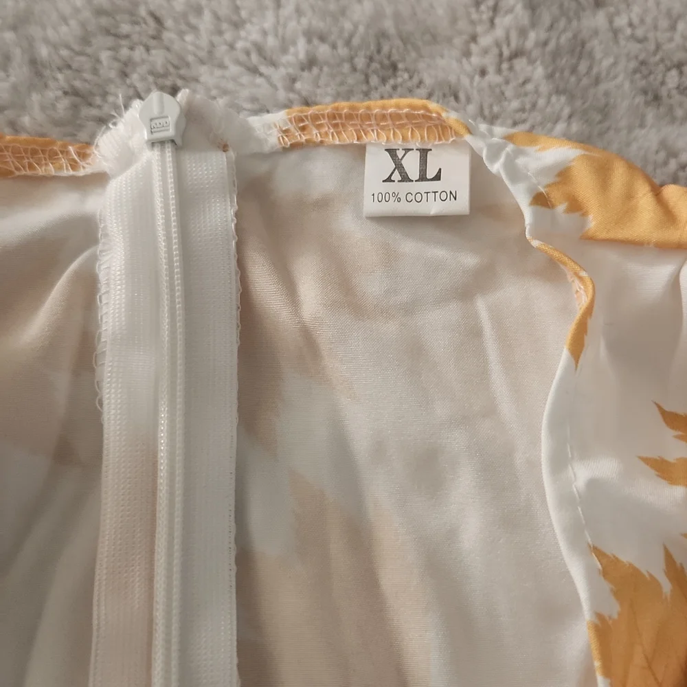 FINAL PRICE!! NWOT!! !!! DRESS IS NOT TRUE TO SIZE MORE LIKE A TEN - Picture 4 of 12